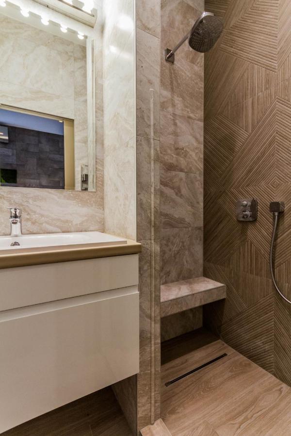 Chain Bridge Studio Apartment Boedapest Buitenkant foto