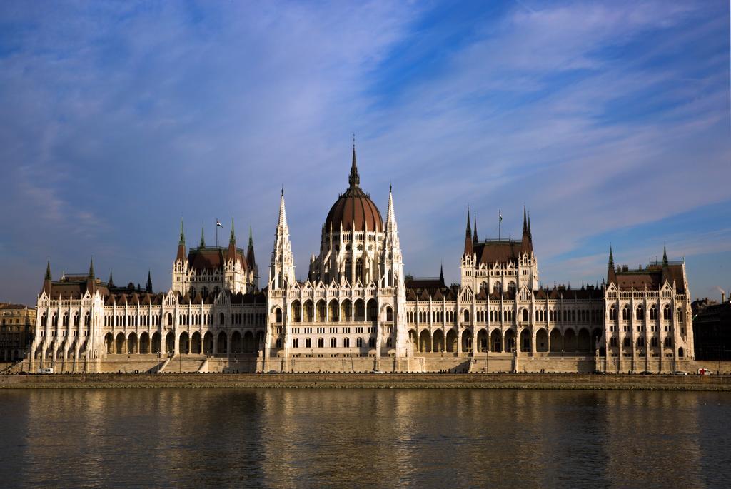 Chain Bridge Studio Apartment Boedapest Buitenkant foto